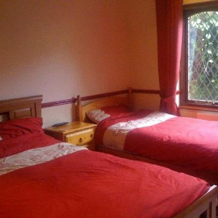 Newcourt B & B Ллантуит Мейджор Экстерьер фото